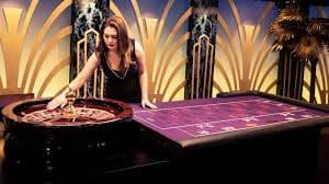 f352 Lightning Baccarat